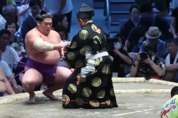 【大相撲】尊富士が朝乃山との２敗対決を制す　　２年前の〝因縁〟にも言及「あのおかげで…」