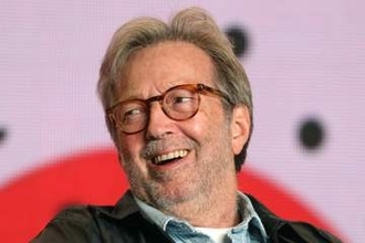 エリック・クラプトンが５１年ぶりに名曲歌った！ 北米ツアーで歴史的瞬間「鳥肌立った」