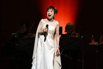 クミコ　今年亡くなった美輪明宏さんと菅原洋一さんの楽曲をツアーファイナルで歌唱
