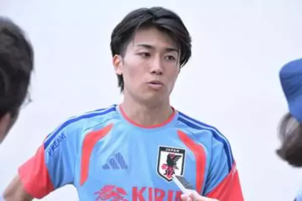 【日本代表】中村敬斗の勤勉な中学時代を担任が明かす「移動の電車で宿題をやったり…」