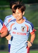 久保建英　練習で左手薬指に指輪キラリ　スペイン各紙も福原遥との結婚を報道