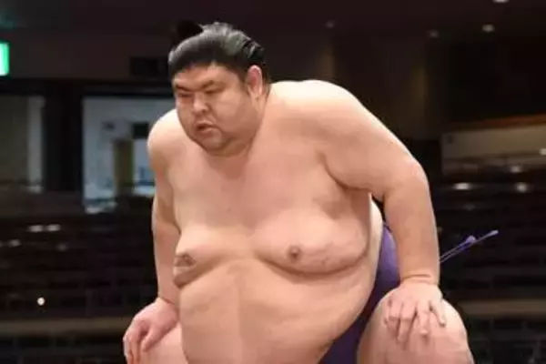 【大相撲】ファミレスでステーキ1枚をおかずにご飯16杯を食べた力士「調味料は使い放題なんで…」
