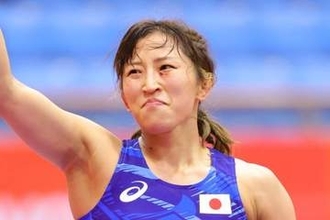 【レスリング】須崎優衣が５度目の世界選手権制覇！ インド選手に何もさせずフォール勝ち