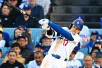 大谷翔平が４打席目に遊撃内野安打　５３試合連続出塁でアジア選手単独１位＆球団２位に並ぶ