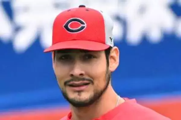 【広島】ターノック３回に突如大乱調　新井監督「ちょっと球が真ん中に集まったところを…」