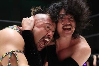 【ノア】征矢学と飯野はＴ２ＫＸの黒い攻撃に屈しタッグ王座防衛に暗雲「何がやりたいんだぜ？」