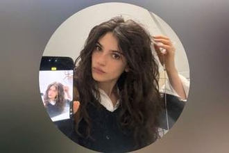 米女優エラ・ルービンは「世界で最も美しい女性」 アマプラドラマきっかけに大注目
