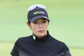 原英莉花　４アンダーの４位とＶ圏内キープ　圧巻のイーグルは「光紀さんのおかげ」