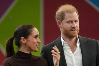 メーガン妃とヘンリー王子の慈善活動は「自分たちのブランドを売り込む策略」と王室専門家