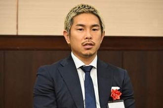 井岡一翔　ドラフト会議の隣で現役続行発表「引退しようという気持ちはなかった」大みそかに再起戦