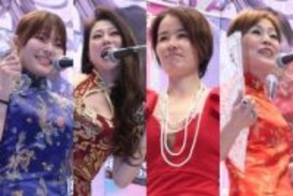 【丸亀ボート・ＧⅡレディースAS】岩崎芳美ら「スナックよしみ」グループがドレス姿でファン魅了
