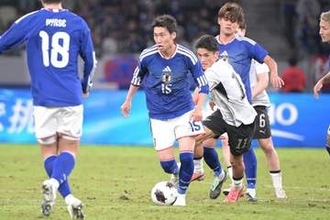 【日本代表】鎌田大地　久々の４バック態勢に手応え「攻撃の部分はもっと良くできると思う」
