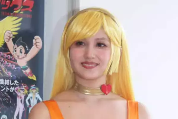 グラドル花咲楓香　ＳＮＳの批判に訂正「『絶対に胸元を見ないで』と言っているわけではありません！」