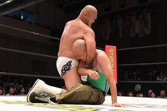 【ＤＤＴ】お笑い芸人・みなみかわ「臭いともう…」システマで対抗も呼吸ふさがれ敗戦