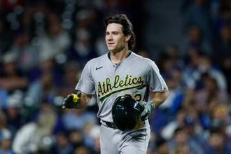 【ＭＬＢ】今年のベストキャッチ確定？　アスレチックス・トーマスのフェンス激突本塁打キャッチを公式が絶賛