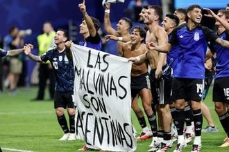 【北中米Ｗ杯】アルゼンチン選手が「フォークランドは我々のもの」横断幕　ＦＩＦＡ規定違反か