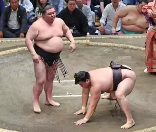 【大相撲】霧島が２敗目　６人が並ぶ優勝争い「自分のことだけを考えて」
