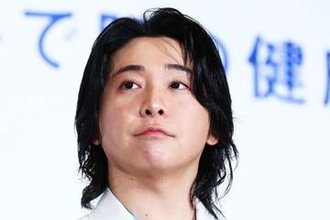 〝仕事の虫〟ミセス大森元貴は本当に休むのか  「夏季長期休暇」の裏テーマとは