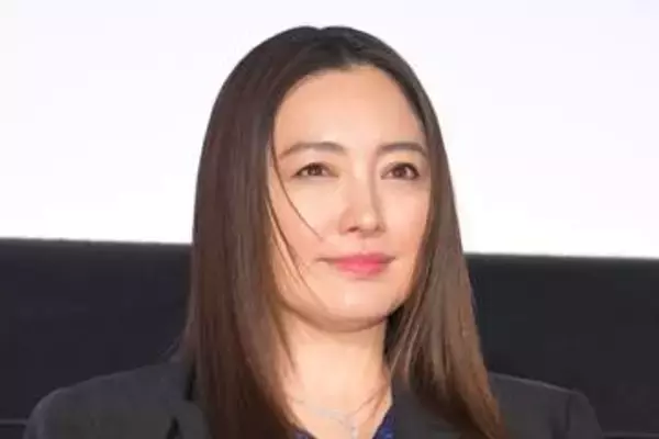 【風、薫る】仲間由紀恵「千佳子様」にまさかの〝右京注ぎ〟　相棒へのオマージュか