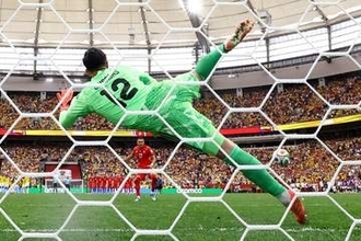 【北中米Ｗ杯】スイスがコロンビア破り72年ぶりのベスト８進出　アルゼンチンと激突