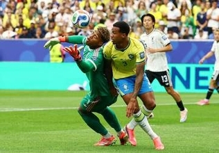 【日本代表】中村敬斗　ブラジル戦はショートソックスＯＫ　開始から通常スタイルでプレー