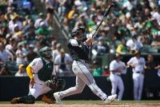 【ＭＬＢ】村上宗隆　３戦連発の８号特大弾に敵地ファン騒然　シーズン58本ペース