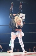 【スターダム】Ｓ・キッド　岡田社長襲撃のＡＥＷ女子世界王者テクラを撃退「帰れ！ゴーホーム！」