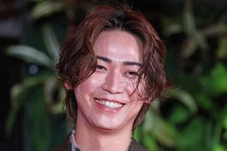 ＫＡＴ―ＴＵＮあるか一夜限りの再結成　亀梨和也は仕事先に記念の品「今後とも…」