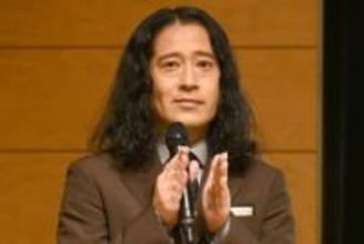ピース・又吉直樹　家に本がない状態から芥川賞作家へ「小学校の教科書に載っているやつから」