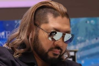 【ＷＷＥ】元新日本のNARAKUがNXT王者との調印式で心理戦　「EVILがやってくるぞ！」