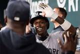 「【ＭＬＢ】ヤンキースの悪童チザム　試合中にＡｉｒＰｏｄｓ装着か「あれは綿だ」と必死の釈明」の画像1