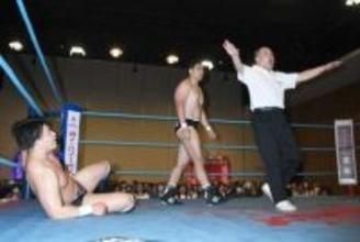 【全日本・ＣＣ】青柳優馬 vs 鈴木秀樹は激レアのＷフォール決着！　和田京平レフェリー「俺も何十年もやってるけど…」
