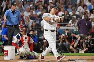 【ＭＬＢ】村上宗隆オールスター会見で爆笑トーク　笑撃の新ニックネームに笑顔！