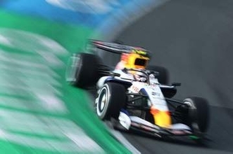 【Ｆ１】角田裕毅の超絶テクニックが世界で大反響「すごい、すごい、すごい、すごい！」