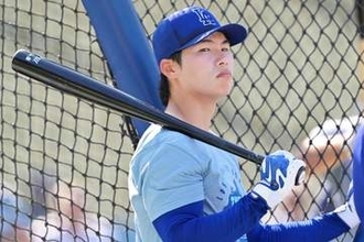 【ドジャース】キム・ヘソン　専門メディアから非情通告「ＰＳのロースターには絶対に入らない。可能性はゼロ」