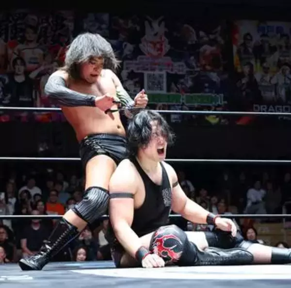 【ドラゴンゲート】帆希 ハサミ奪って箕浦康太を逆断髪！　4・26金網戦に両者のカベジェラ追加