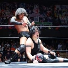 【ドラゴンゲート】帆希 ハサミ奪って箕浦康太を逆断髪！　4・27金網戦に両者のカベジェラ追加