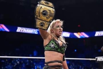 【ＡＥＷ】女子世界王者のテクラが古巣スターダムのロゴに唾吐く侮辱行為　岡田社長「許せない」
