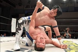 【ＤＤＴ】上野勇希が青木真也に完勝でＶ８「どうだ、うらやましいだろ！」