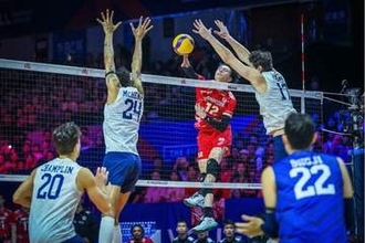【バレーボール】ＶＮＬ準決勝　日本は米国に２―３で惜敗　３位決定戦でスロベニアと対戦へ