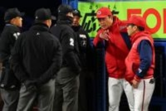 【広島】森浦大輔が誤算でサヨナラ負け　新井監督が敗戦後に審判団の元へ「接触したように見えた」