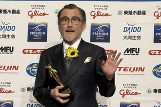 吉田鋼太郎　娘からスーツ姿を褒められて笑顔「こんなにうれしいことなんだ」