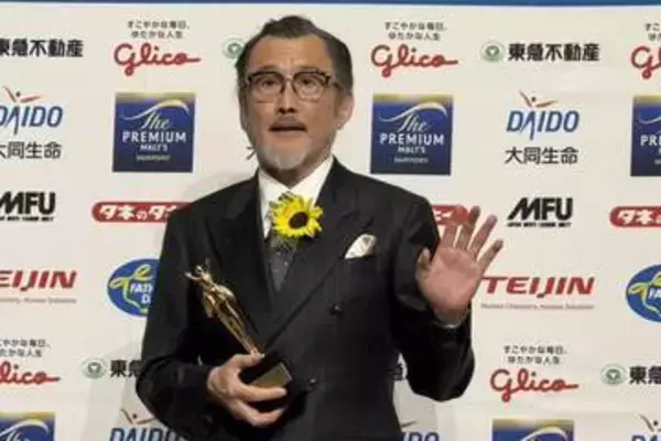 吉田鋼太郎　娘からスーツ姿を褒められて笑顔「こんなにうれしいことなんだ」