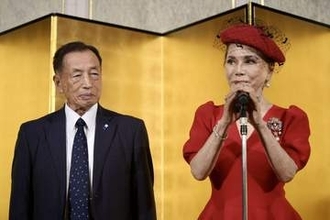 デヴィ夫人　７８歳の田母神俊雄氏を称賛「こういう方が１万人と増えてくれたら」