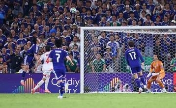 【日本代表】Ｗ杯史上初の４ゴールで快勝　決勝Ｔ１位通過へ得点ラッシュ「日本を舐めてた」