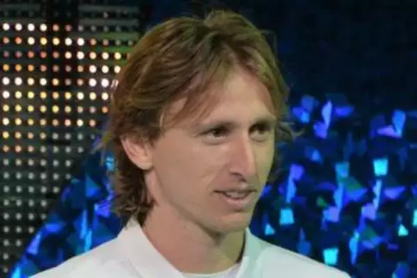 モドリッチが左頬骨の骨折で手術…今季絶望もＷ杯はフェースガード着用でプレーへ