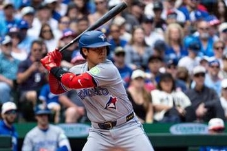 【ＭＬＢ】岡本和真　15打席ぶり安打で同点演出　チームは延長12回サヨナラ負け