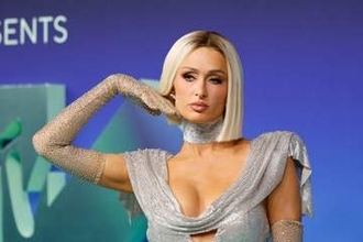 キム・カーダシアンの伝記取材をパリス・ヒルトンが１７回キャンセル「キムは激怒していた」