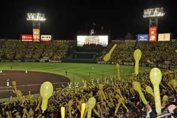 【阪神】岡田彰布顧問　解説席でジェット風船に苦戦　思うように膨らませず「これ短いわ」