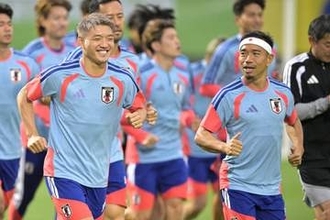 【日本代表】長友佑都　ケガで〝居残り〟久保建英に必勝宣言「勝ってくるからな」